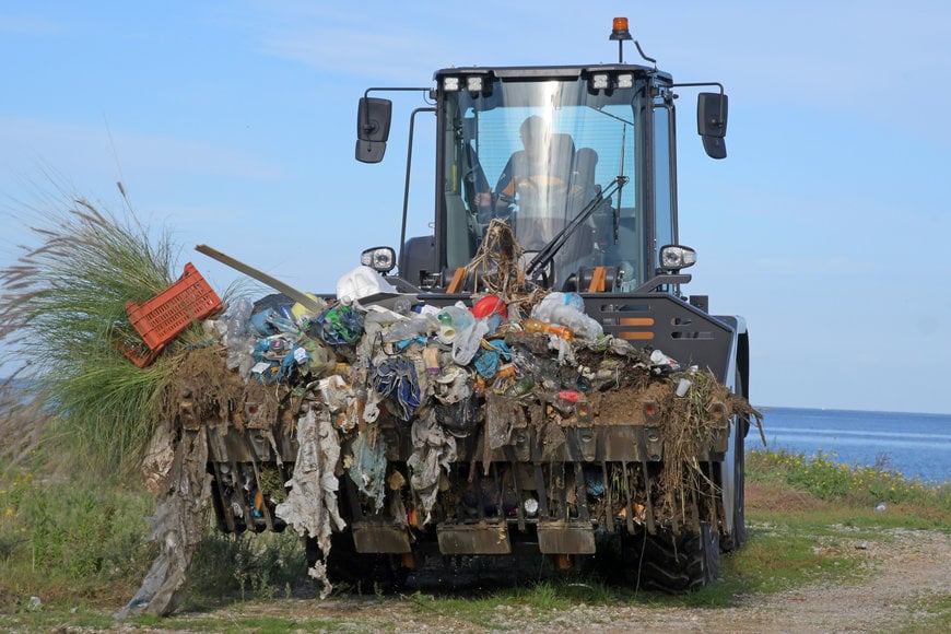 CASE COMPLETES ENVIRONMENTAL BEACH CARE CLEAN-UP PROJECT 